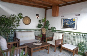 LA CASA DE LOS PINTORES, junto al centro de Granada, Granada